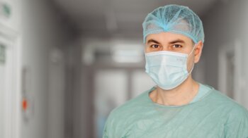 Відповідаємо на часті питання щодо лікування варикозу та захворювань судин ніг